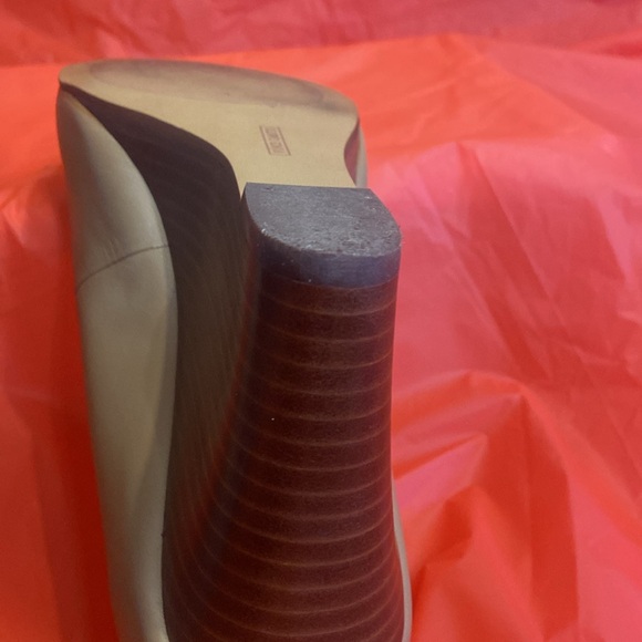 Vince Camuto Shoes - Picture 10 of 14